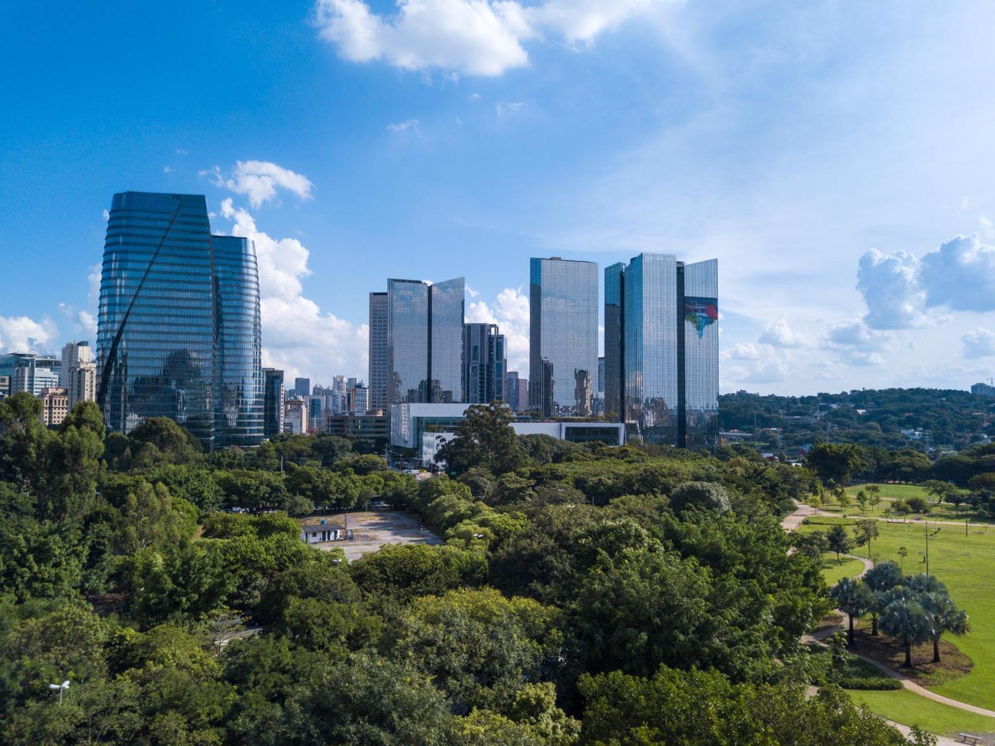 You Stay At Vila Olimpia - Itc Sao Paulo Exterior photo View of the complex from the west